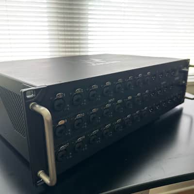 Waves Ionic 24-in/18-out Soundgrid Stagebox image 12