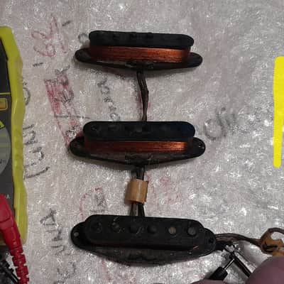 1963 Fender stratocaster pickups pre-CBS vintage original matched set, all original wires & windings - clean for their age -- Fairly hot set -- Bridge 6.12k, Middle 5.96k, Neck 6.0. parts for luthier restoration project '63 1960s 60s Strat image 5