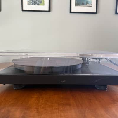 Immagine Pro-Ject Debut III Turntable w/ Ortofon OM 5E Cartridge 2000s - Black - 9