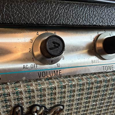 1975 Fender Musicmaster Bass Amp 12-Watt with 15" Jensen Speaker image 3