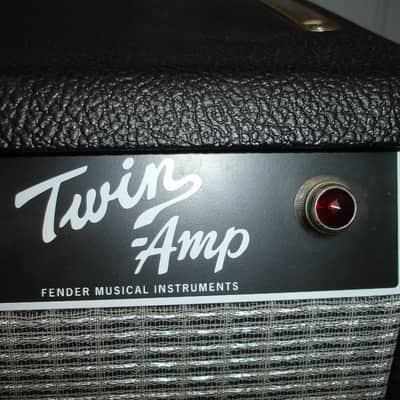 2006 Fender Twin Amp 2-Channel 100-Watt 2x12" Guitar Combo Amp image 12