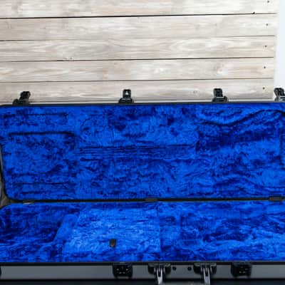 Fender Deluxe Molded Bass Case - Gray with Blue Lining (81892-WH) image 5