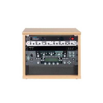 Gator Elite Series Studio Rack, Maple, 8U image 2