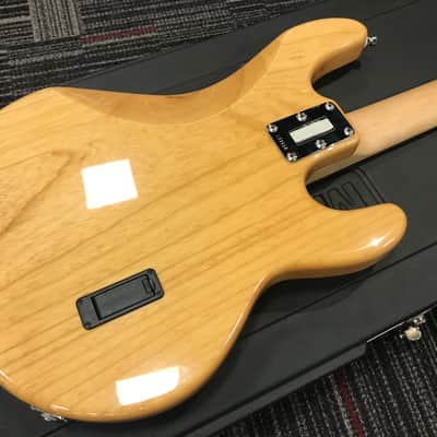 Ernie Ball Music Man Stingray 4 string Lefty image 4