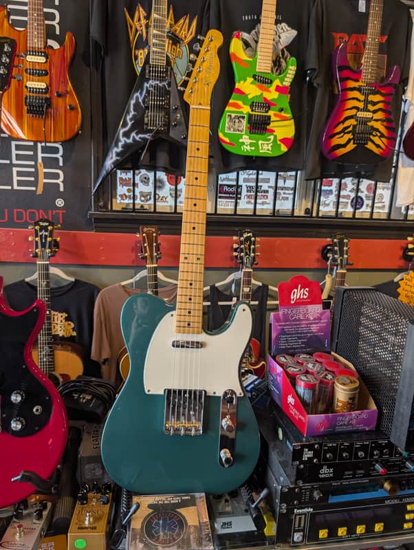 Fender Vintera 3 telecaster 2026 - Sherwood green