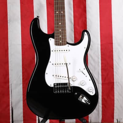 Squier Affinity Stratocaster Pack with Mustang Micro Amp - Black image 2