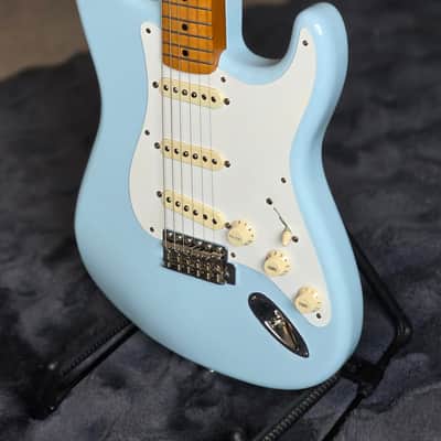 Fender Vintera '50s Stratocaster with Maple Fretboard 2019 - 2023 - Sonic Blue image 3