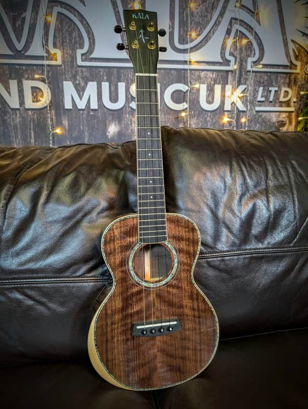 Kala KA-WCW-WAL-T_W/BAG 2026 - Solid Walnut (Top, Back & Sides) image 1