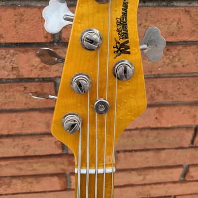Ernie Ball Music Man Classic StingRay 5 White with Official Case image 2