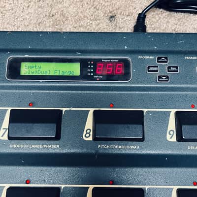 Digitech RP12 Guitar MIDI Multi-Effects Pedal image 4