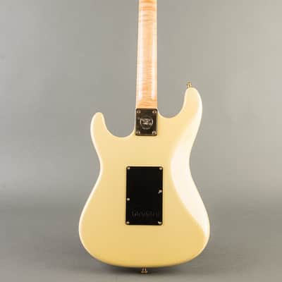 Valley Arts Custom Pro 2000s - Yellow image 6