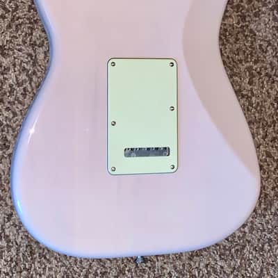 2022 Fender Junior Collection  Stratocaster Satin Shell Pink electric guitar made in japan MIJ image 8
