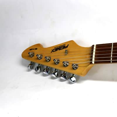 Peavey Raptor Plus HSS Electric Guitar Purple w/ White Pick Guard image 2