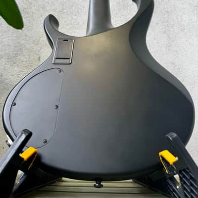 Ibanez BTB625EX-BKF Iron Label 2021 - Present - Black Flat image 5