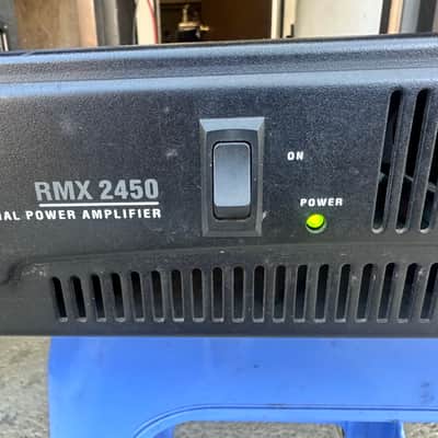 QSC RMX2450 2400-Watt Professional Power Amp 2000s - Black image 9