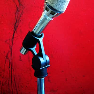Vintage 1970's AKG D190E dynamic cardioid microphone w mic clip Low Z 280 OHMS D1000E # 1 image 3