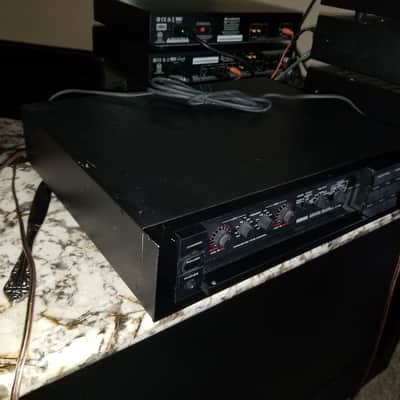 Yamaha C80 Preamplifier  Black image 3