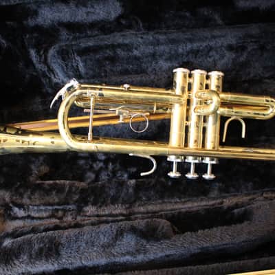 90's Bach TR300H2 Student Bb Trumpet image 5