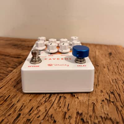 Keeley Caverns Reverb / Delay V2 2017 - Present - White image 3