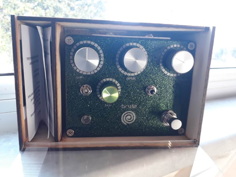 Spiral Electric FX Brute Fuzz image 1