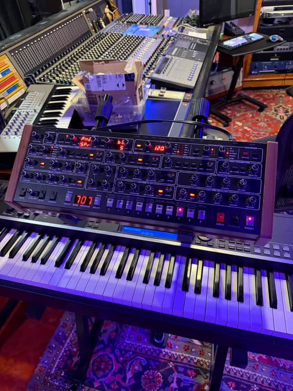 Sequential Prophet-6 美品 Sequential Prophet-6 Desktop 6-Voice Polyphonic Synthesizer