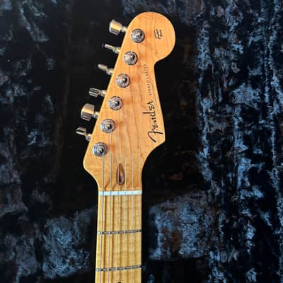 Fender Custom Shop Custom Deluxe Stratocaster 2009 Lake Placid Blue image 3