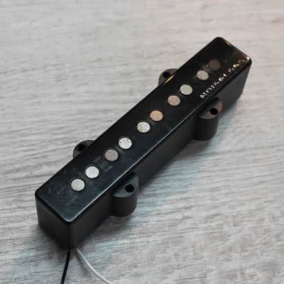 Fender Ultra Noiseless Vintage Jazz Bass V (5-String) Pickups image 4