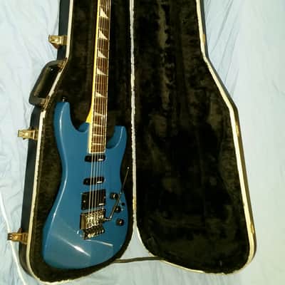 Charvel 475 Deluxe 1990 Candy Blue image 14