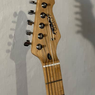 Peavey Predator 1994 - Red image 2