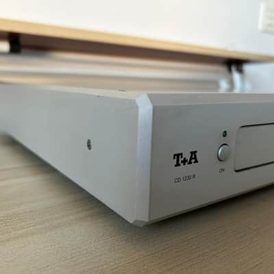 T+A Pulsar CD 1230 R Professional CD Player - Silver image 6
