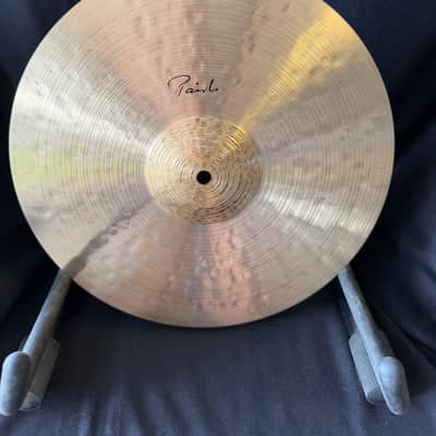 Paiste Signature Traditionals Medium Light Hi-Hats 14” (923g / 1231g) | Matching 2022 Pair | Includes MyCymbal.com Certificate image 2