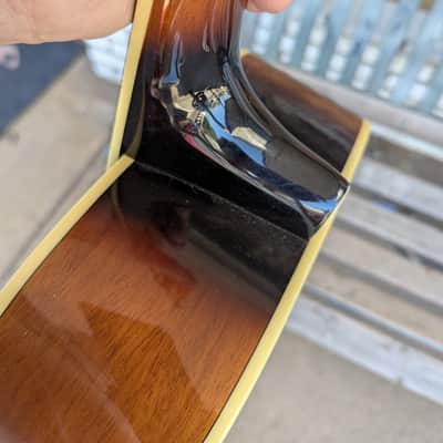 GoldTone Paul E. Beard Signature Series - Sunburst image 6