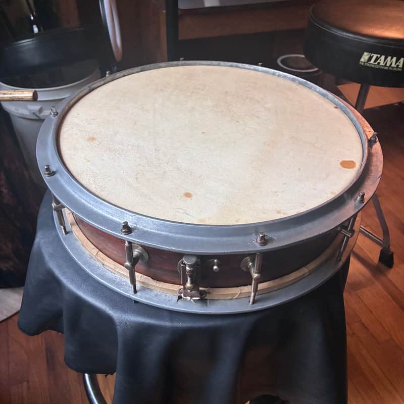 Vintage snare drum. 3.5x14.25 1900s - Mahogany
