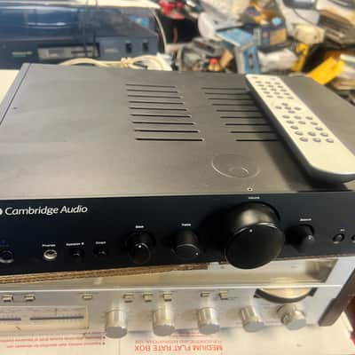 Cambridge Audio Azur 340A amplifier 2010 - Black image 2