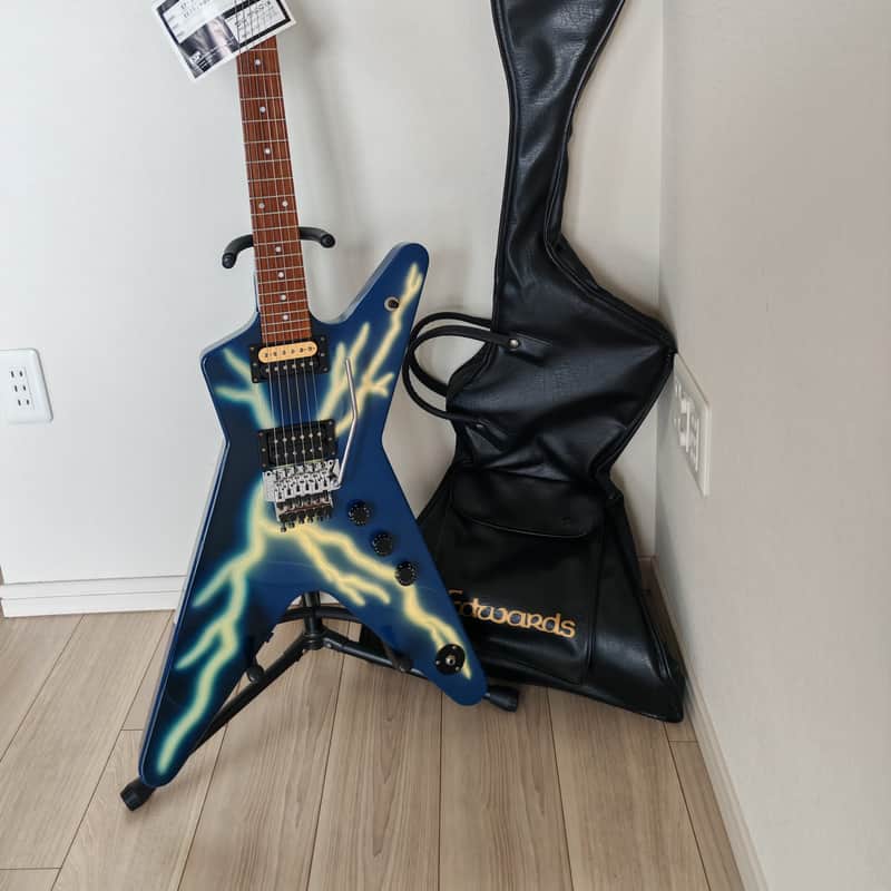 1990’s ESP EDWARDS EP-135 Lightning Bolt Lightning Bolt