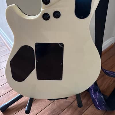 EVH Wolfgang 2021 - White/Ivory image 6