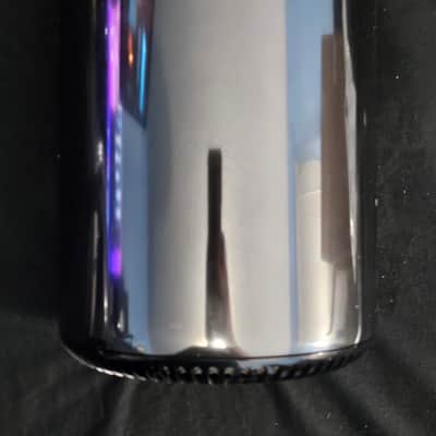 Apple Mac Pro 2013 - Black image 4