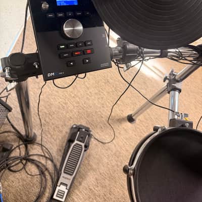 Immagine Alesis DM10 MkII Pro Kit Electronic Drum Set 2010s - Black - 4