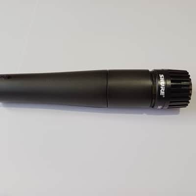 Shure SM57 Cardioid Dynamic Microphone - with zip case and mic clip image 6