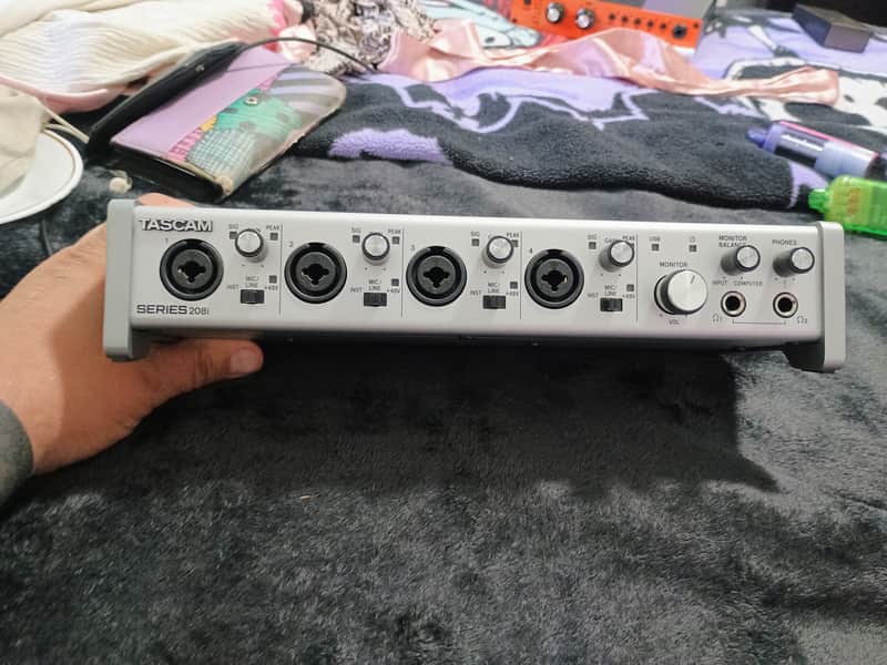 TASCAM Series 208i USB Audio / MIDI Interface 2019 - Present - Silver image 1
