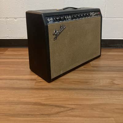 Fender Deluxe Reverb 2-Channel 22-Watt 1x12" Guitar Combo 1966 - Black Panel image 2