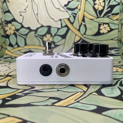 Greer Amps Tomahawk-White/Black image 3