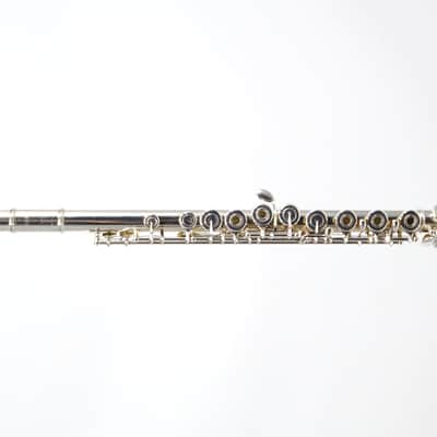 Yamaha Model YFL-462H Intermediate Flute SN K34319 EXCELLENT image 15