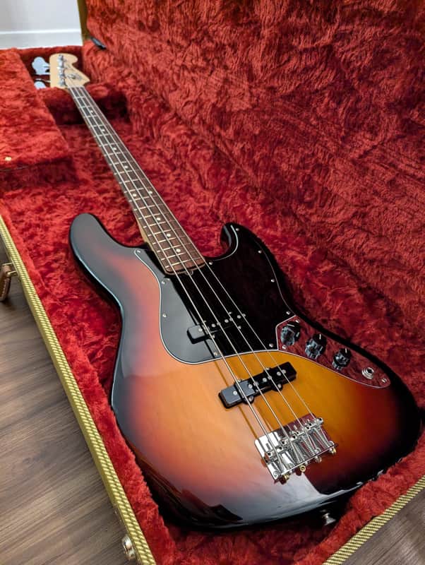 Fender American Performer Jazz Bass with Rosewood Fretboard