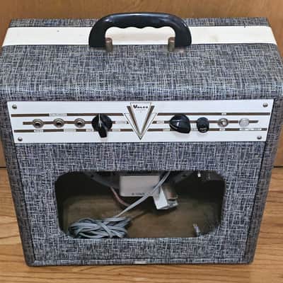 Supro Vintage Combo Tube Amp Amaxing Sounding Amp image 2