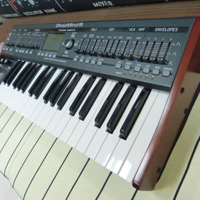 Behringer DeepMind 6 Polyphonic Analog Synth with carrying bag image 6