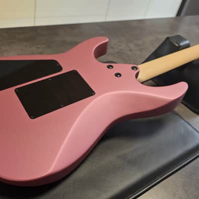 Jackson Dinky DK2 Pro Series RARE Burgundy Mist HH Floyd Rose USA Seymour Duncan Pickups NEW Gator Hard Case MINT CASE QUEEN MiM Super Strat Mexico Mexican Fender Factory image 13