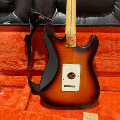 Fender Fender 50th limited edition strat left hand 1996 - Sunburst image 3