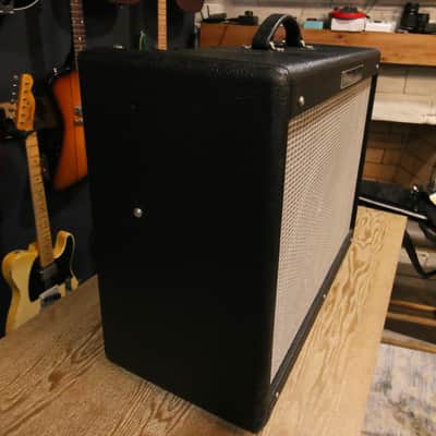 Fender Hot Rod Deluxe 3-Channel 40-Watt 1x12" Guitar Combo 1996 - 2001 - Black image 2