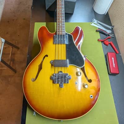 1967 Gibson EB-2 - Sunburst image 2
